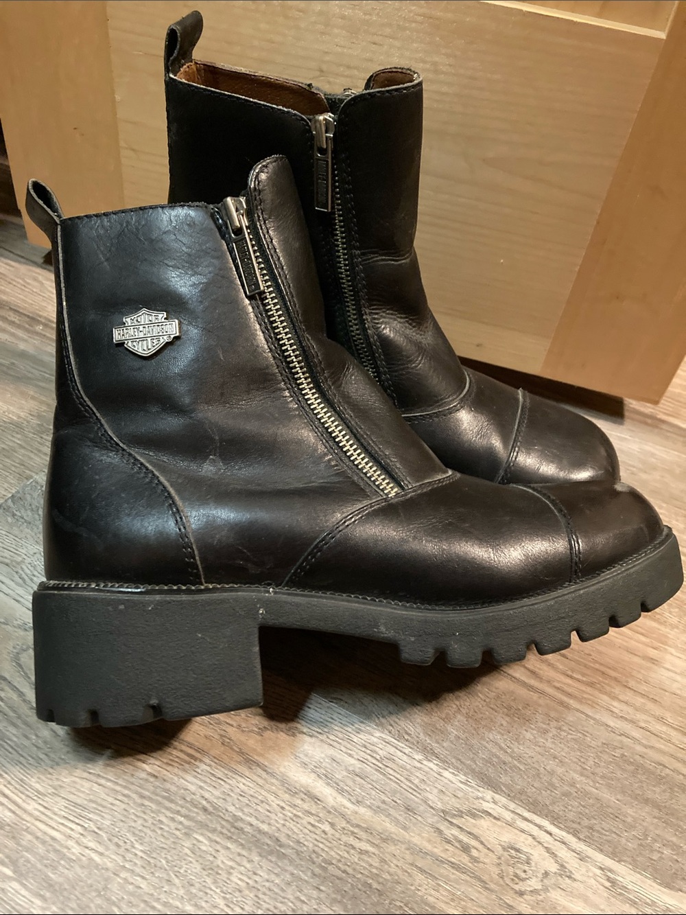 Harley-Davidson Black Leather Double Side-Zip Lug Heel Ankle Boots